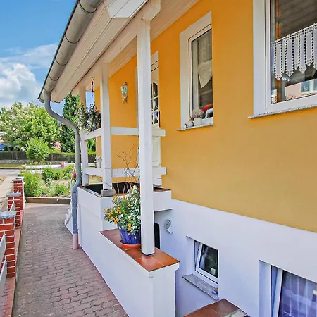 1 Bedroom Awesome In Waren Mueritz Appartement